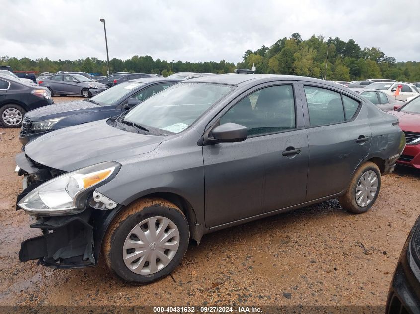 2018 Nissan Versa 1.6 S VIN: 3N1CN7AP2JL862100 Lot: 40431632