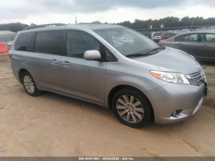2016 TOYOTA SIENNA