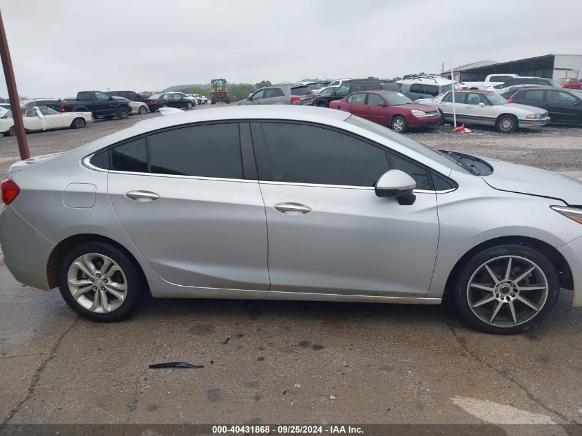 2019 Chevrolet Cruze Lt VIN: 1G1BE5SM3K7125066 Lot: 40431868