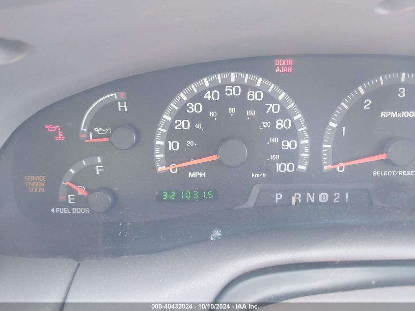 2000 Ford Expedition Xlt VIN: 1FMRU1560YLB16769 Lot: 40432024