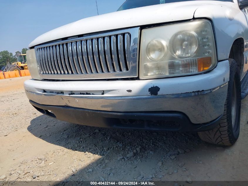 2003 Chevrolet Tahoe Ls VIN: 1GNEC13Z93J185605 Lot: 40432144