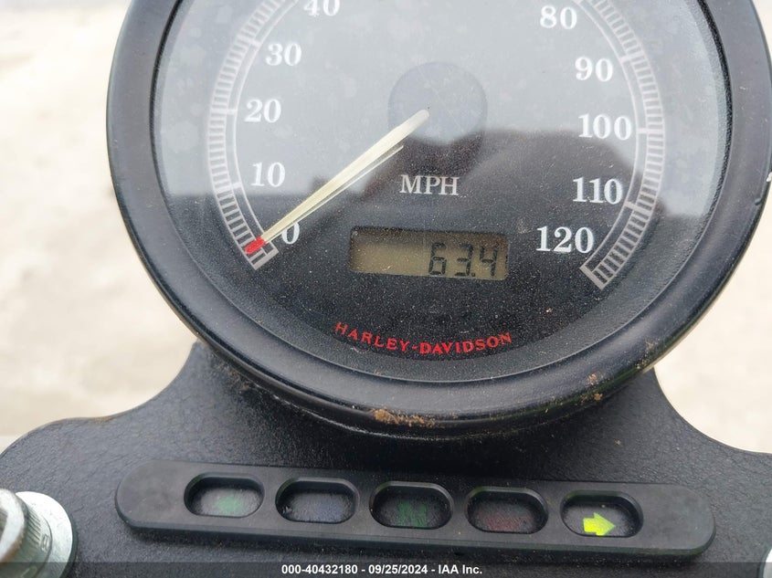 2000 HARLEY-DAVIDSON XL883 HUGGER - 1HD4CEM17YK147214