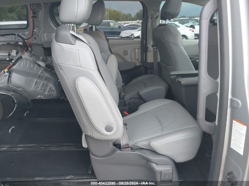 5TDYSKFC0MS029057 2021 Toyota Sienna Xle