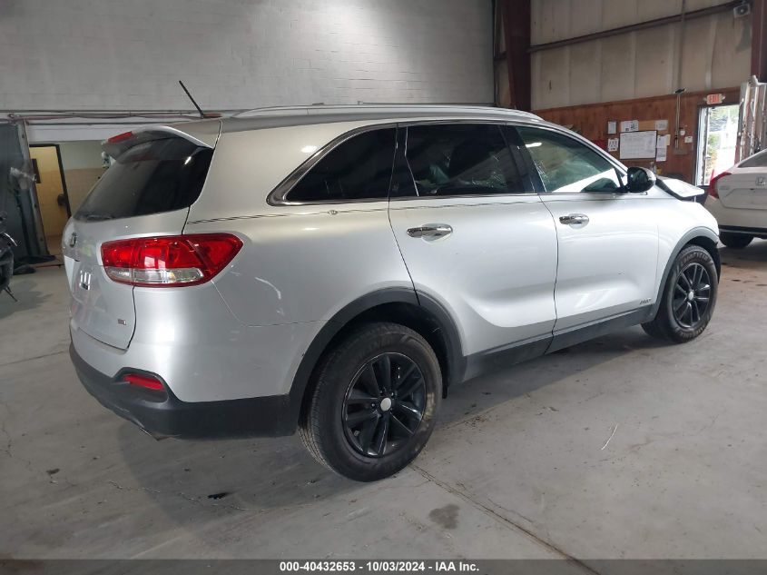 VIN 5XYPGDA36HG250438 2017 KIA Sorento, 2.4L Lx no.4