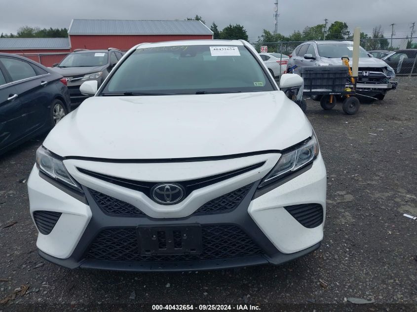 4T1B11HK5JU569689 2018 Toyota Camry Se