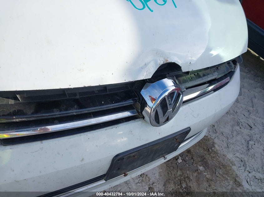 2015 VOLKSWAGEN GOLF SPORTWAGEN TDI SE 4-DOOR - 3VWCA7AU7FM515035