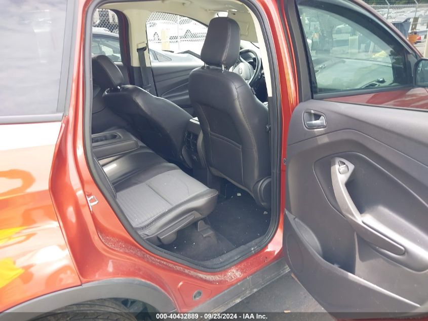 1FMCU9GD7KUA27993 2019 Ford Escape Se