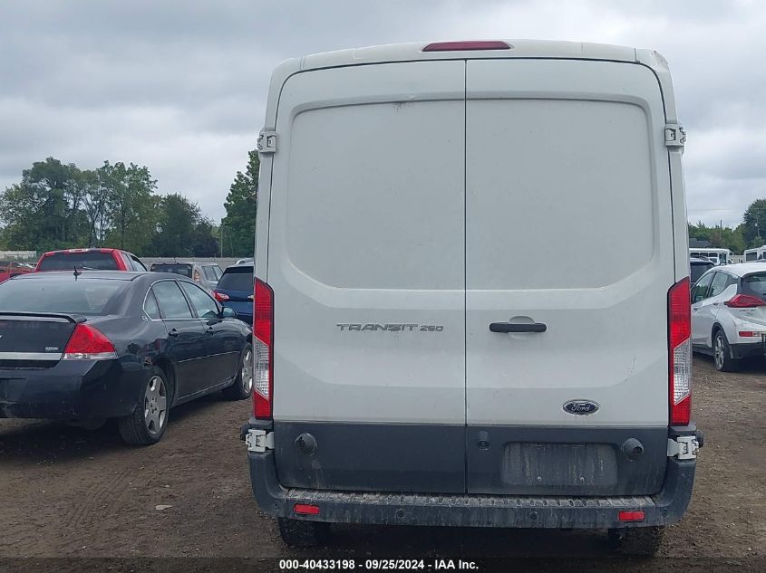 1FTYR2CM8HKA45156 2017 Ford Transit-250