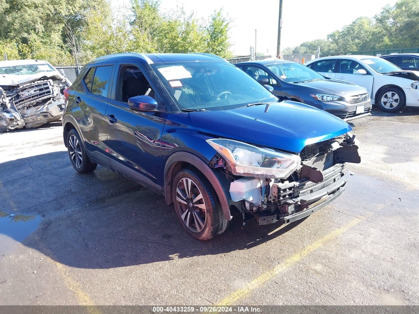 VIN 3N1CP5CU2KL482404 2019 NISSAN KICKS SV