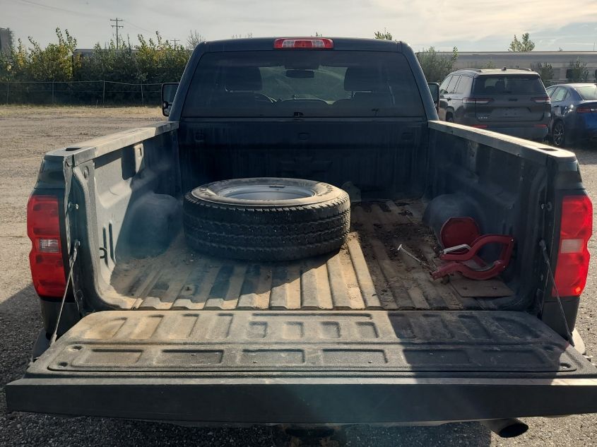 2018 Chevrolet Silverado K2500 Heavy Duty VIN: 1GC2KUEG7JZ302091 Lot: 40433311