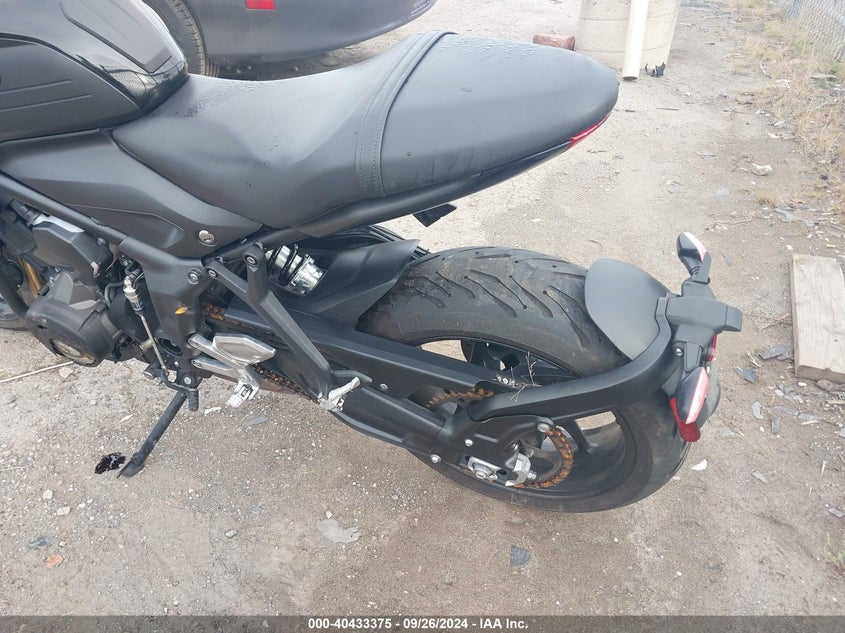 2022 TRIUMPH MOTORCYCLE TRIDENT 660 - SMTL10UL0NTAV6447