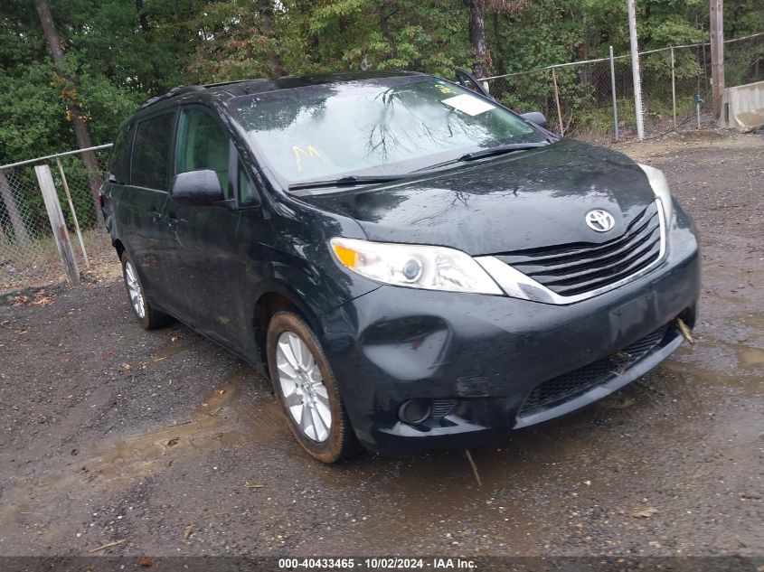 2015 TOYOTA SIENNA