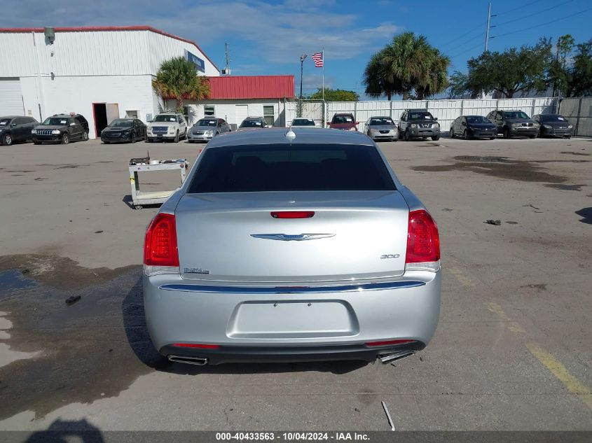 2020 Chrysler 300 Touring L VIN: 2C3CCAAG3LH193996 Lot: 40433563