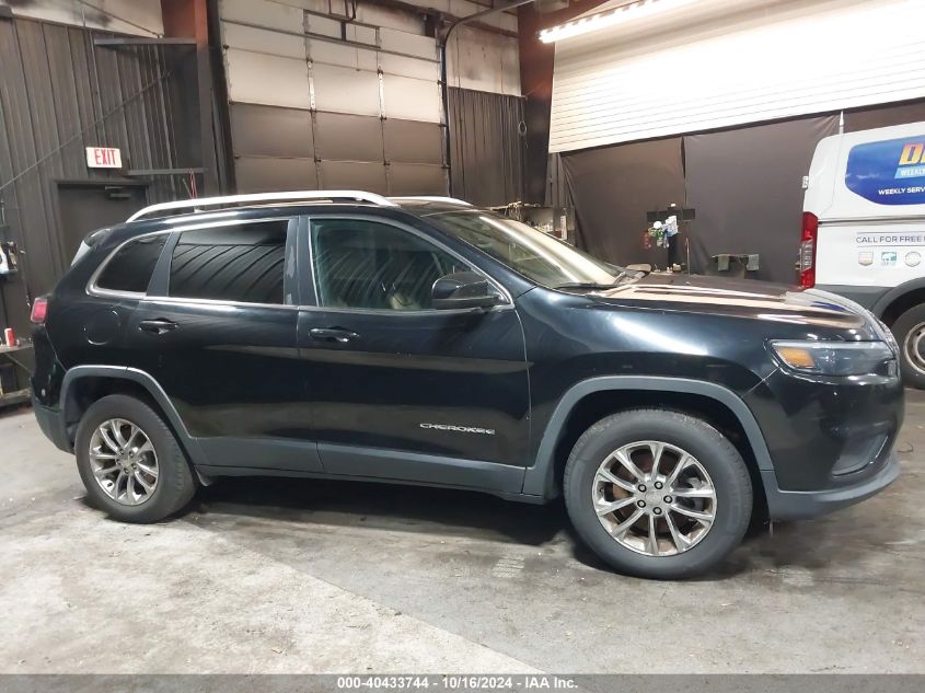 2019 Jeep Cherokee Latitude Plus 4X4 VIN: 1C4PJMLB7KD174949 Lot: 40433744