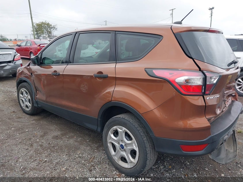 VIN 1FMCU0F77HUB19623 2017 FORD ESCAPE S