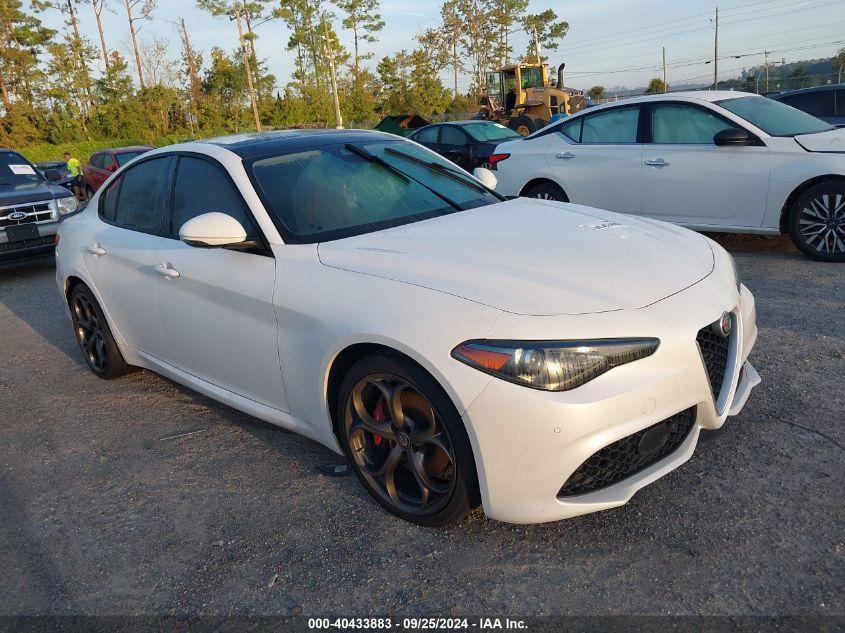 ZARFAECN4J7568939 2018 ALFA ROMEO GIULIA - Image 1