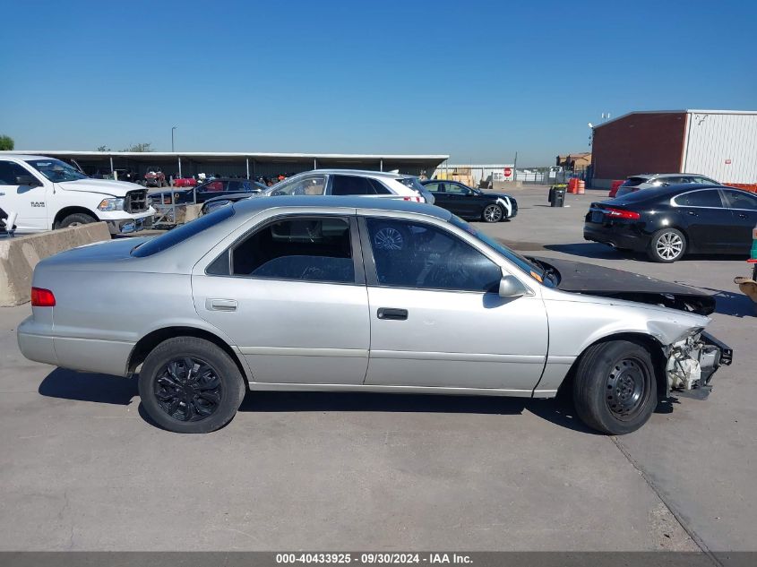 2001 Toyota Camry Le VIN: 4T1BG22K51U853997 Lot: 40433925