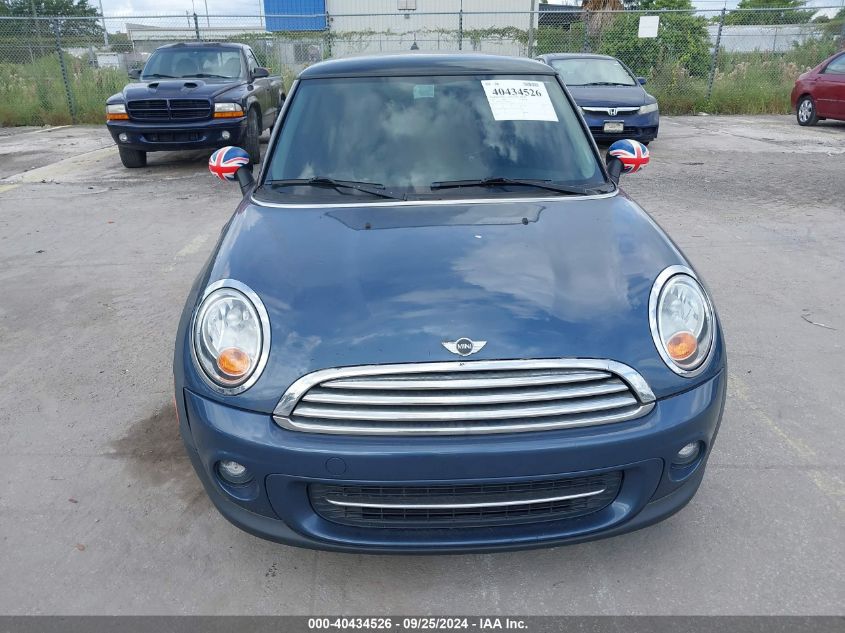 2011 Mini Cooper VIN: WMWSU3C54BT096672 Lot: 40434526