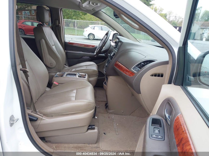 2014 CHRYSLER TOWN & COUNTRY TOURING - 2C4RC1BG6ER441515