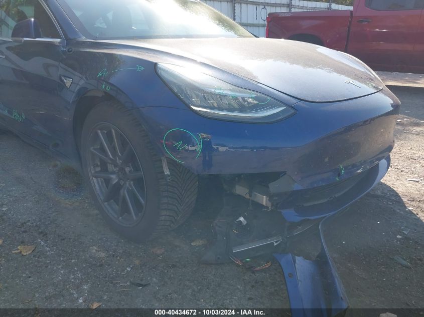 5YJ3E1EA8JF154061 2018 Tesla Model 3 Long Range/Mid Range