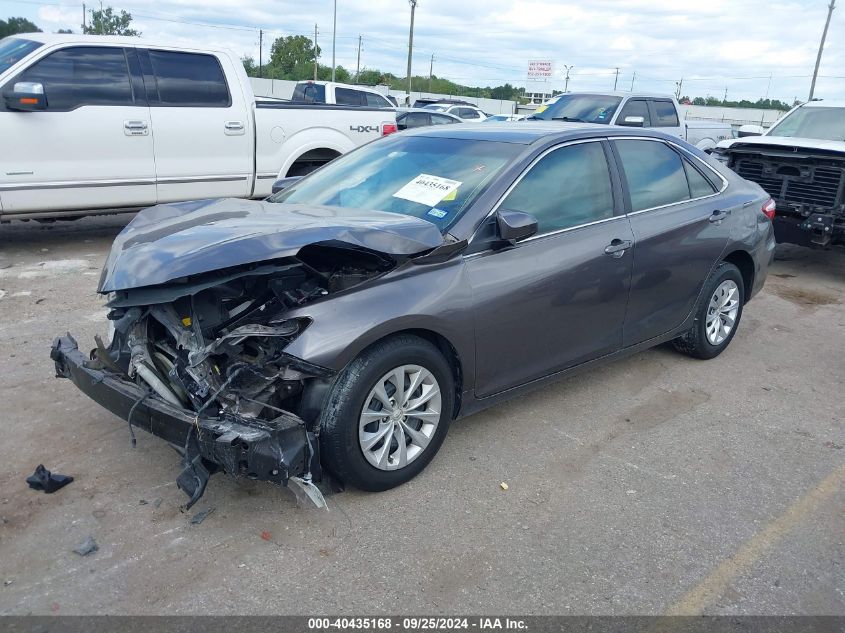 4T4BF1FK1FR458171 2015 TOYOTA CAMRY - Image 2