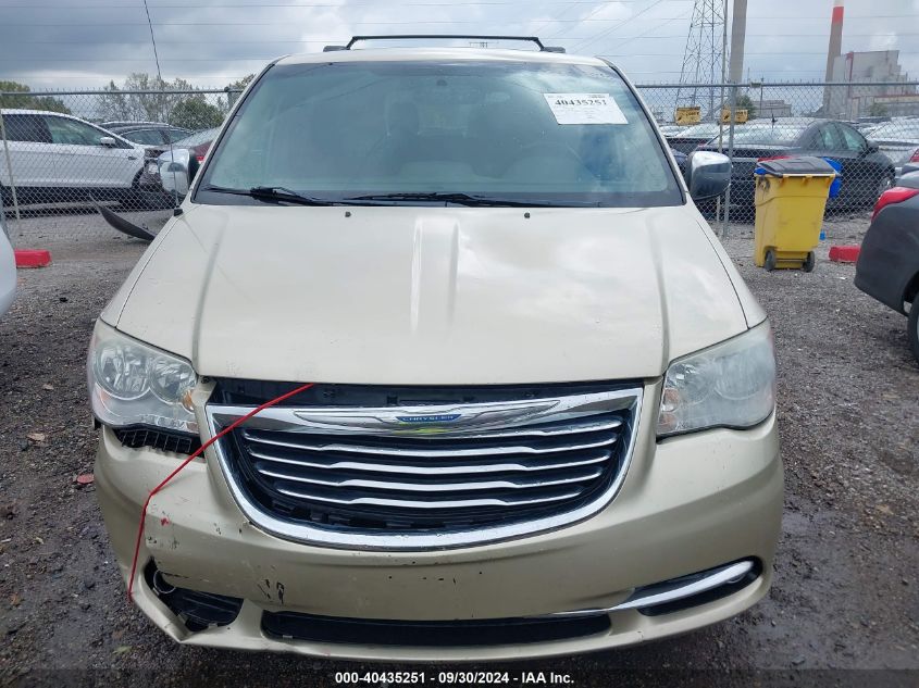 2A4RR8DG1BR656066 2011 Chrysler Town & Country Touring-L