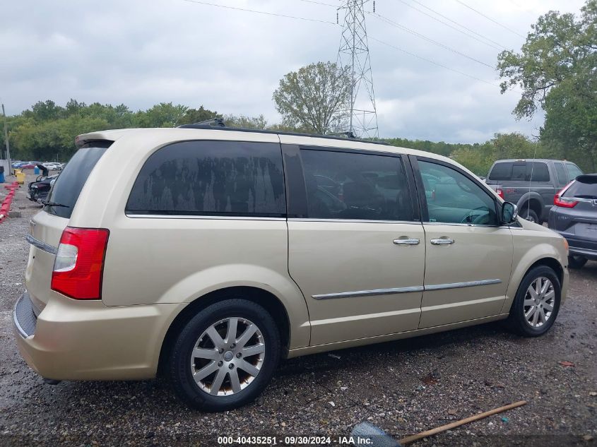 2A4RR8DG1BR656066 2011 Chrysler Town & Country Touring-L