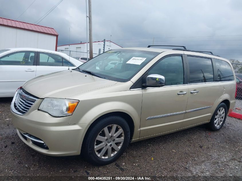 2A4RR8DG1BR656066 2011 Chrysler Town & Country Touring-L