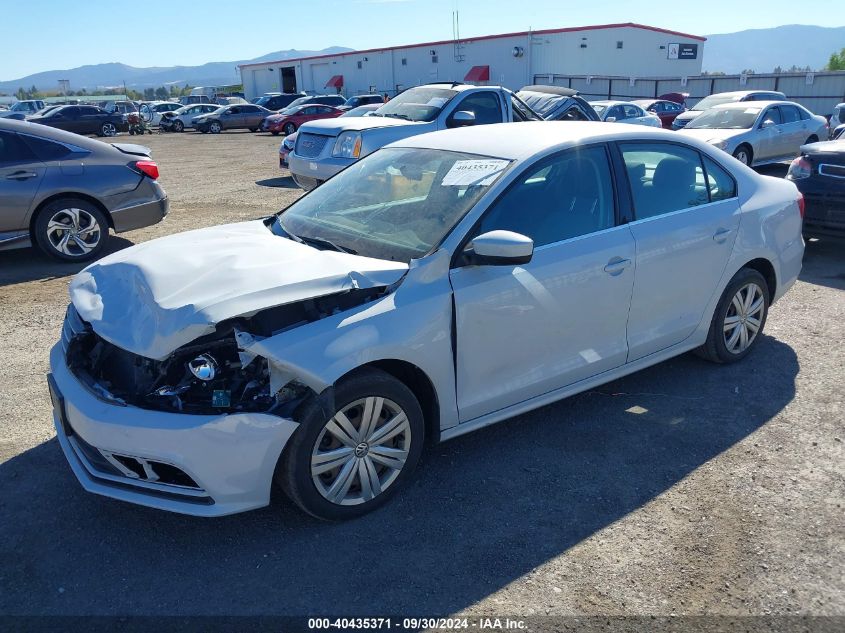 3VW167AJ0HM246586 2017 VOLKSWAGEN JETTA - Image 2