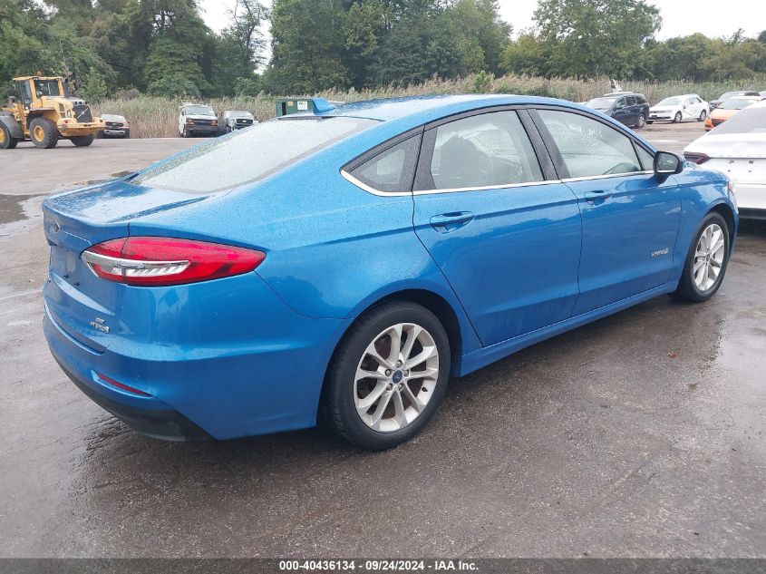 VIN 3FA6P0LU8KR194354 2019 Ford Fusion, Hybrid SE no.4