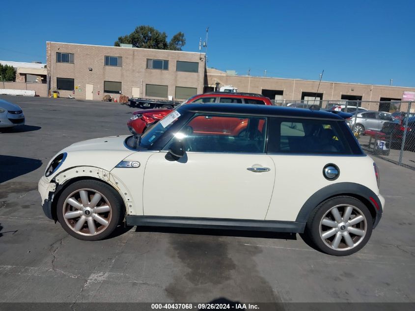 2008 Mini Cooper S VIN: WMWMF73558TV34800 Lot: 40437068