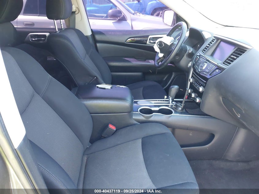 VIN 5N1DR2MN5KC618808 2019 NISSAN PATHFINDER SV