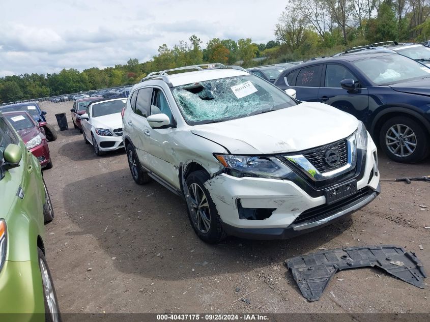 JN8AT2MV1HW011356 2017 NISSAN ROGUE - Image 1