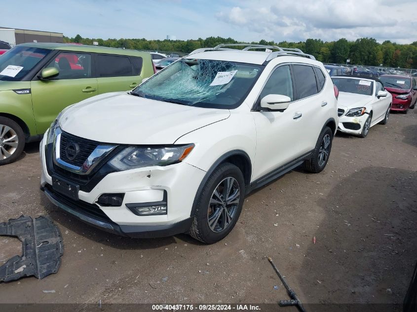 JN8AT2MV1HW011356 2017 NISSAN ROGUE - Image 2