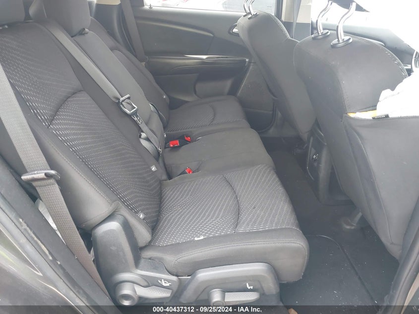 VIN 3C4PDCAB1HT551668 2017 DODGE JOURNEY SE