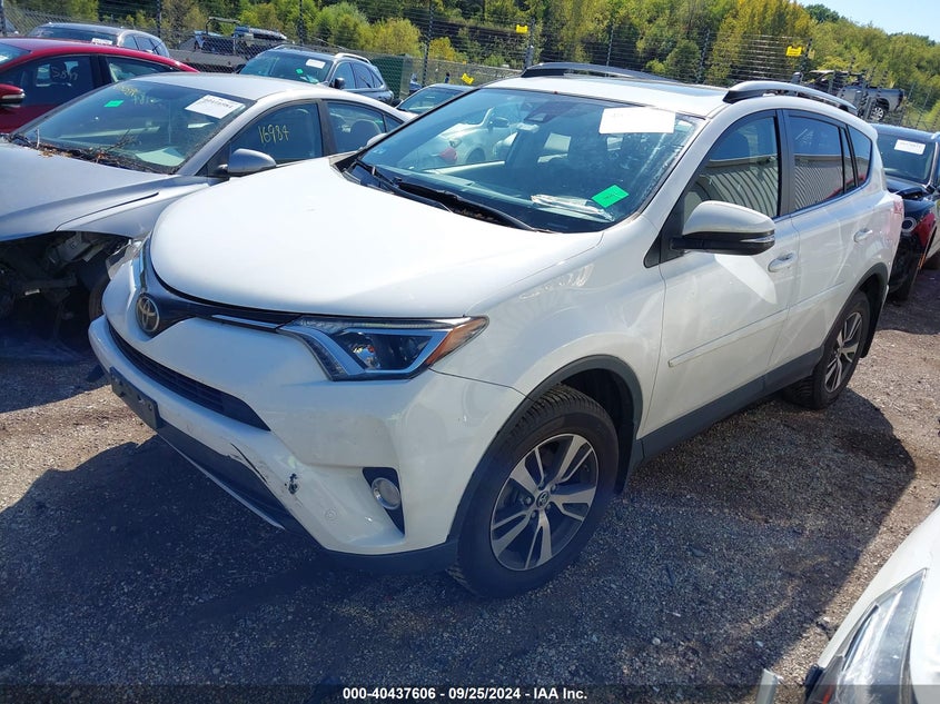 VIN JTMRFREV9JD231908 2018 TOYOTA RAV4 ADVENTURE/XLE
