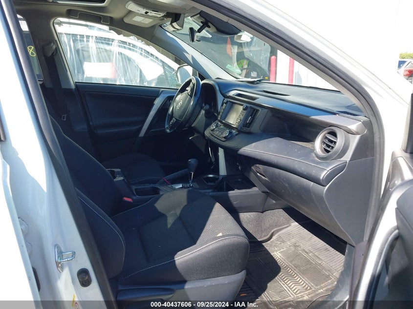 VIN JTMRFREV9JD231908 2018 TOYOTA RAV4 ADVENTURE/XLE