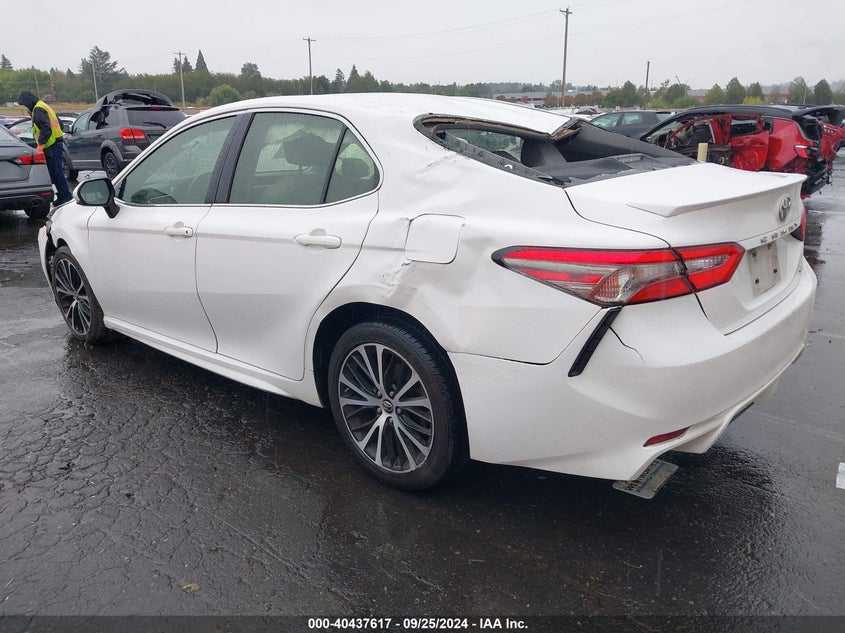 2018 TOYOTA CAMRY SE - JTNB11HK1J3023168