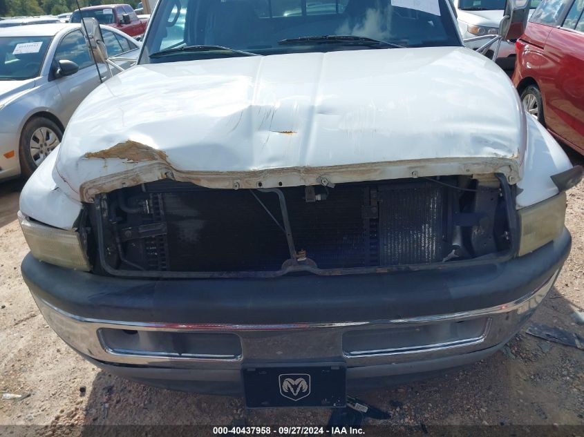 1B7MC33D0WJ154686 1998 Dodge Ram 3500 St