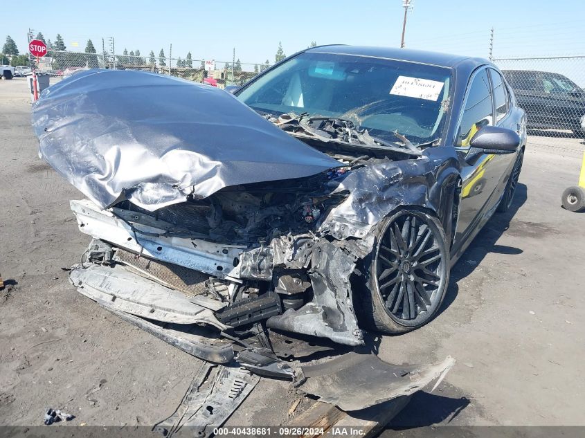 4T1B11HK6JU123941 2018 TOYOTA CAMRY - Image 2