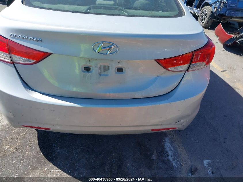 2013 Hyundai Elantra Gls/Limited VIN: KMHDH4AE4DU946205 Lot: 40438953