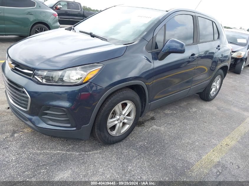 3GNCJKSB2JL276891 2018 CHEVROLET TRAX - Image 2