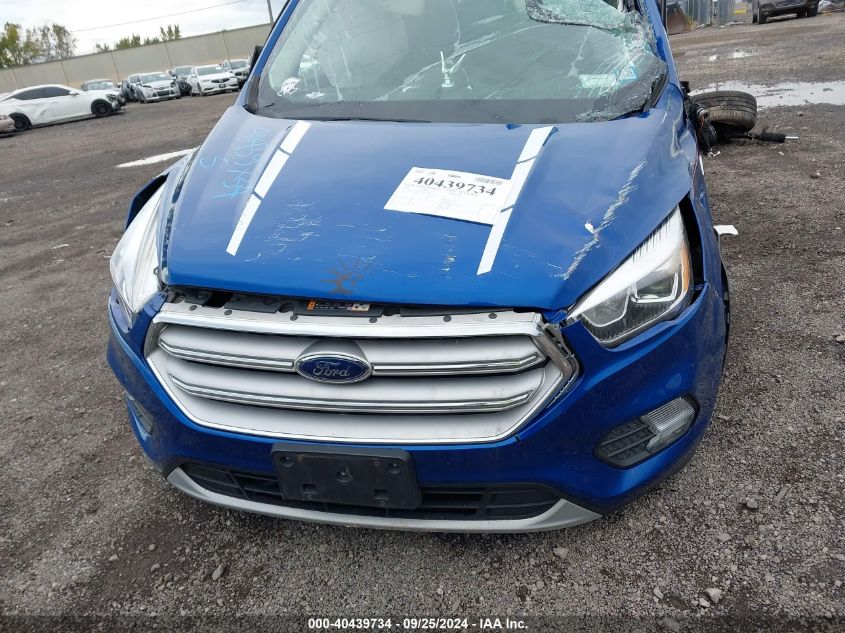 1FMCU0HD8JUC79289 2018 Ford Escape Sel