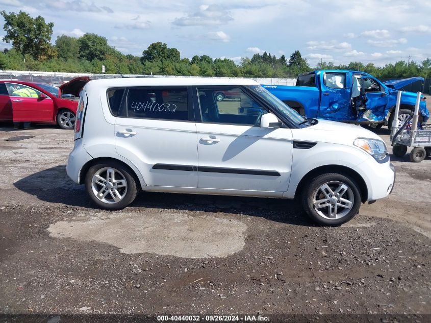 2011 Kia Soul +/!/Sport VIN: KNDJT2A25B7343176 Lot: 40440032