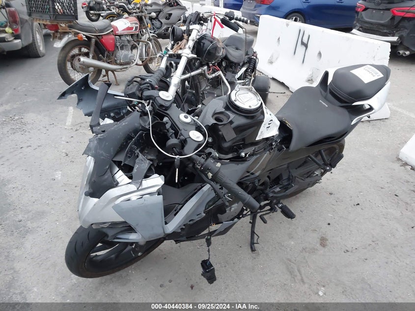 VIN LCEPDPL36P6001680 2023 CF MOTO 300SS
