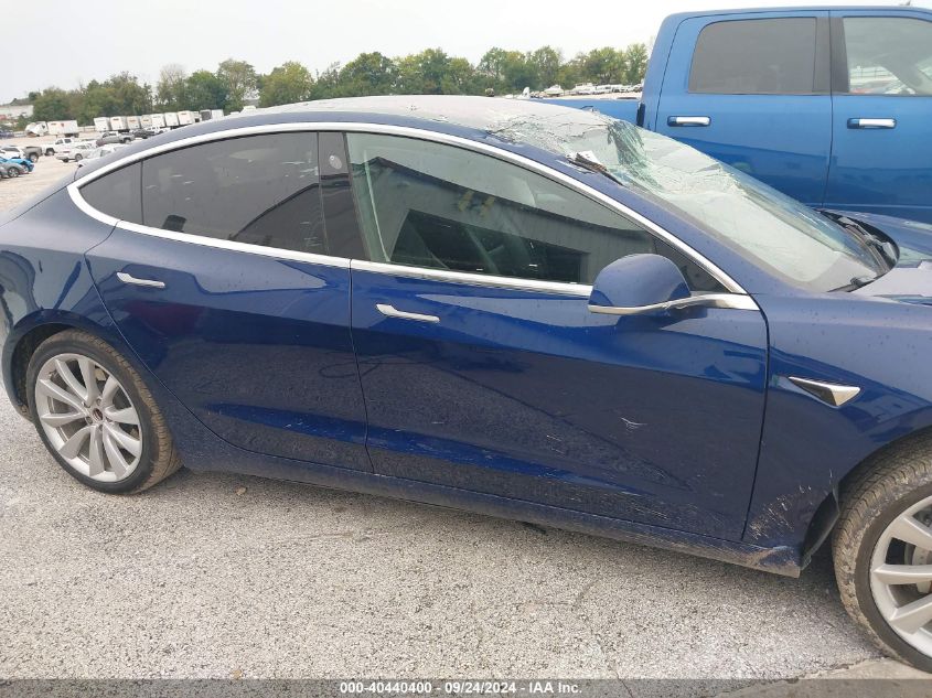 2018 Tesla Model 3 Long Range/Mid Range VIN: 5YJ3E1EA6JF024733 Lot: 40440400