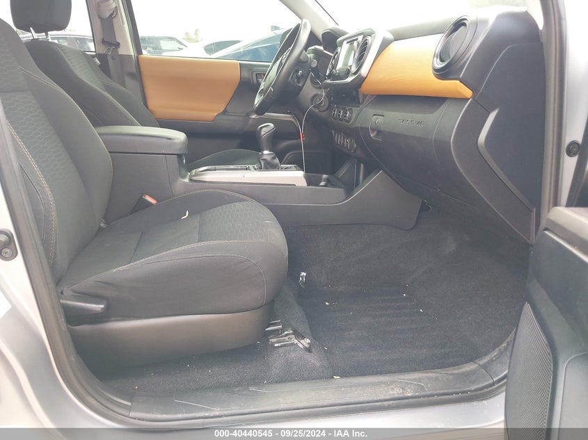 2017 TOYOTA TACOMA SR5 V6 - 5TFAZ5CN2HX044695