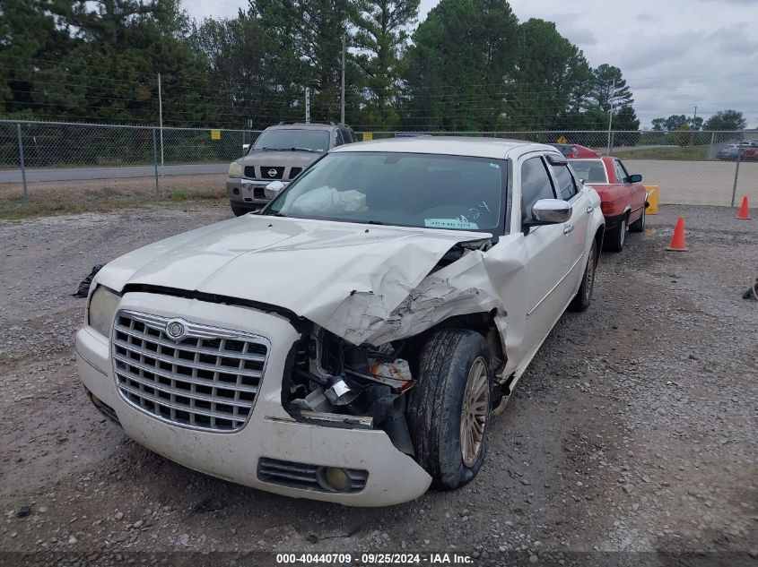 2010 Chrysler 300 Touring/Signature Series/Executive Series VIN: 2C3CA5CV6AH182688 Lot: 40440709