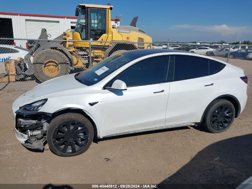 2023 Tesla Model Y Awd/Long Range Dual Motor All-Wheel Drive VIN: 7SAYGDEE3PA117853 Lot: 40440912