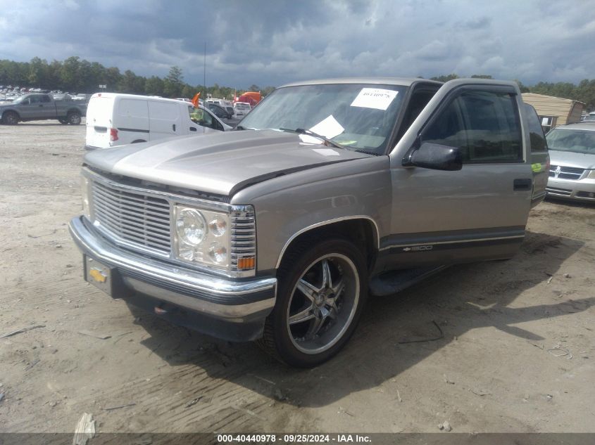 1GNEC16R2XJ488288 1999 Chevrolet Suburban 1500 Lt